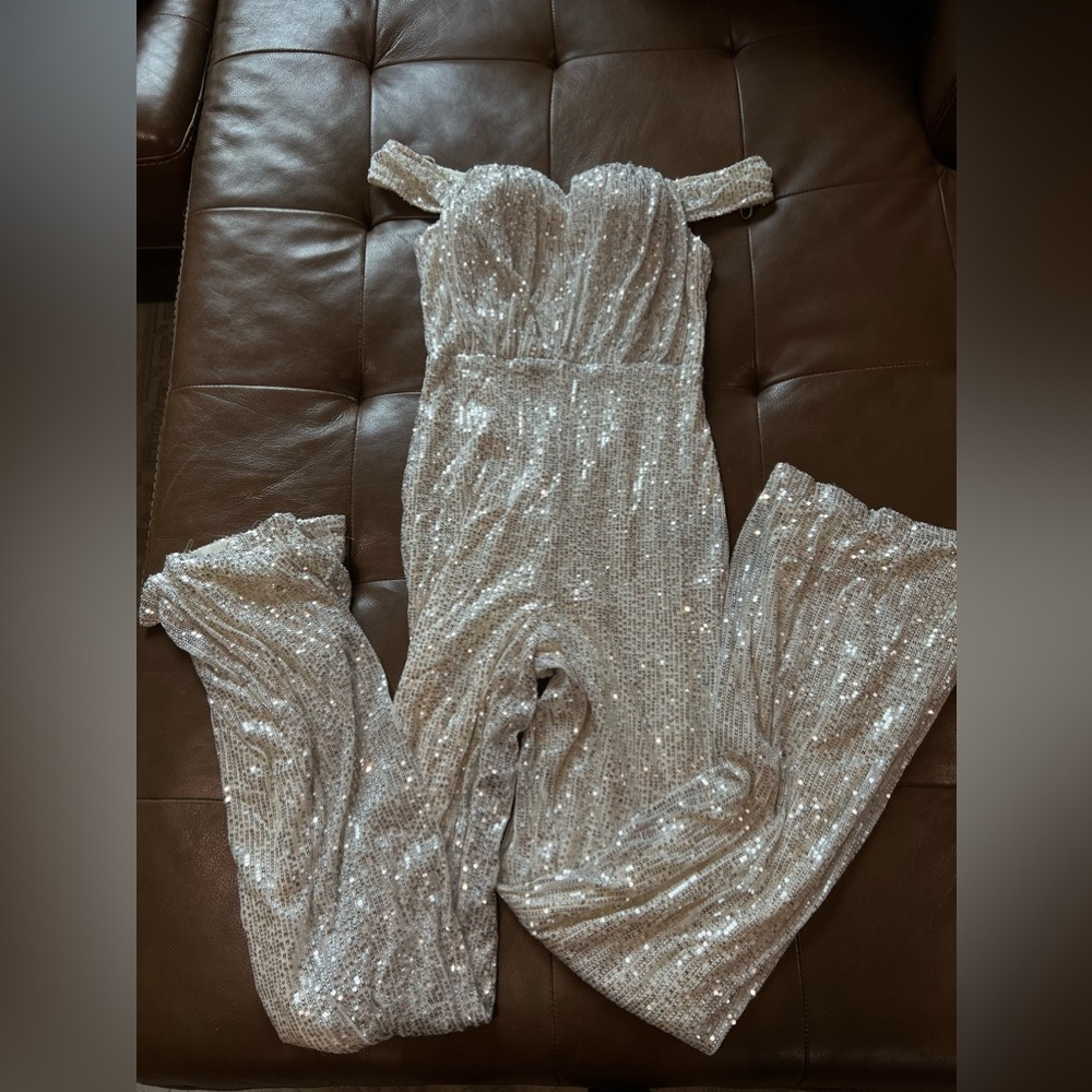 Elegant Sequin Jumpsuit in Silver